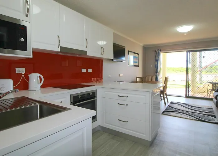 Beachfront 2, 25 Willow Street